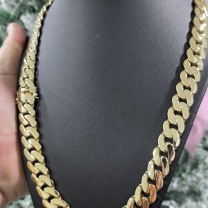 Cuban Link Semi-Solid 17mmx22 10K